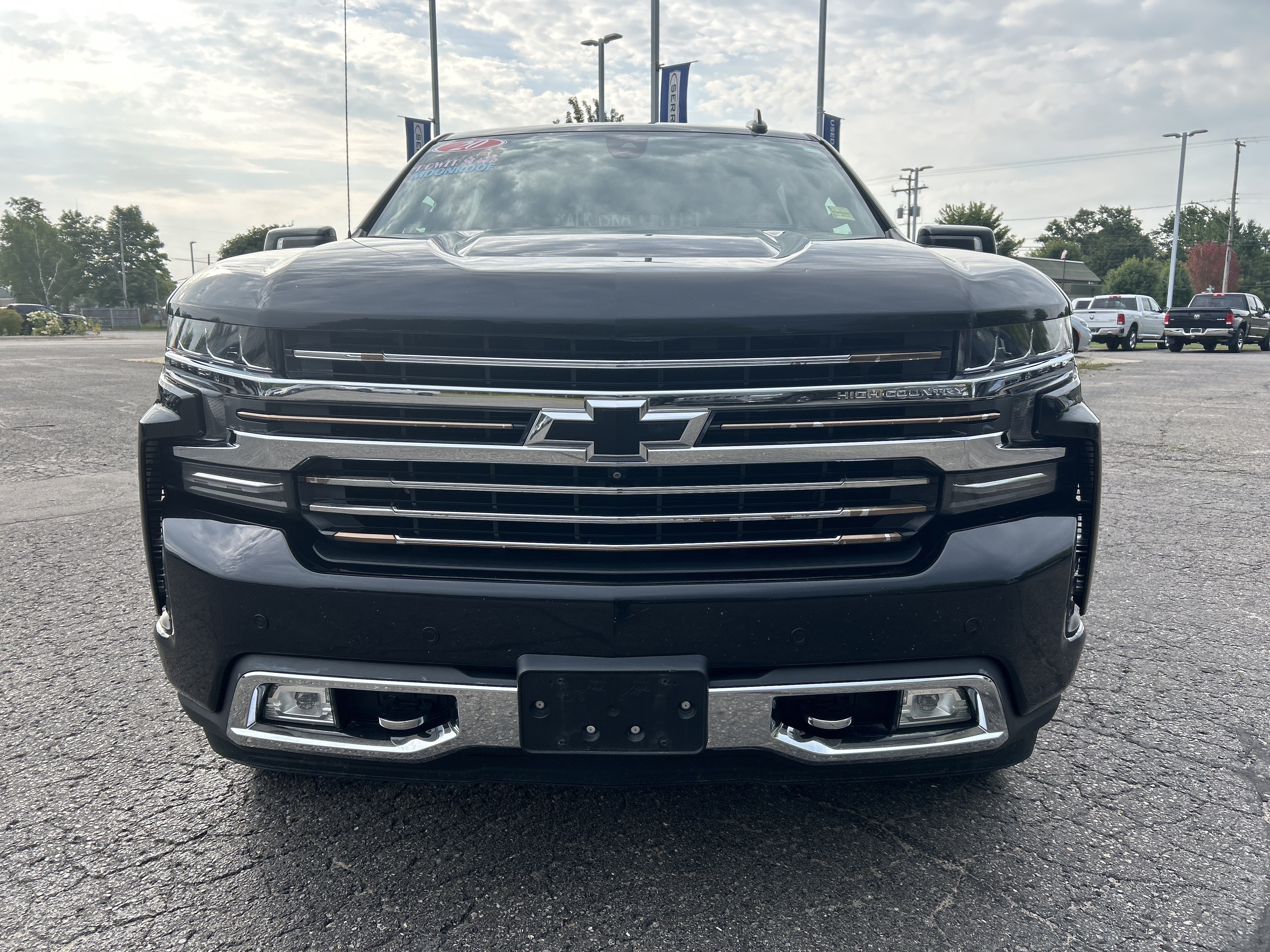 Used 2020 Chevrolet Silverado 1500 High Country w/ Technology Package AWD/4WD image 8