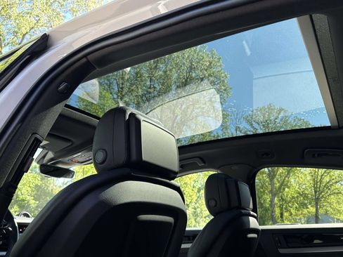 New 2026 Porsche Cayenne Coupe AWD/4WD image 16