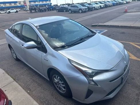 Used 2016 Toyota Prius Two FWD image 3