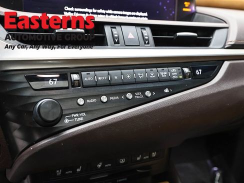 Used 2019 Lexus ES 350 Ultra Luxury image 18