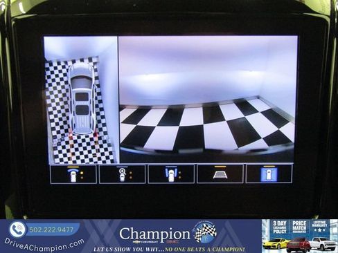 Used 2022 Chevrolet Traverse RS FWD image 7