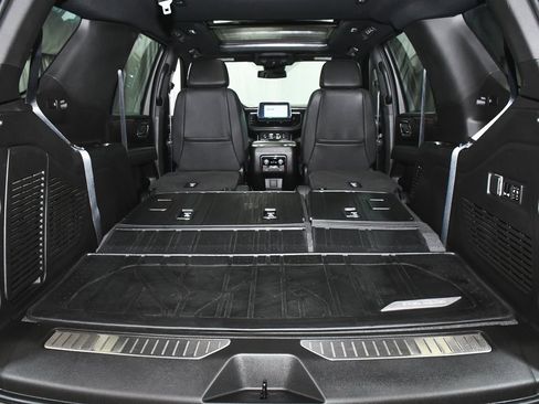 Used 2023 Chevrolet Tahoe Z71 w/ Z71 Off-Road Package image 77