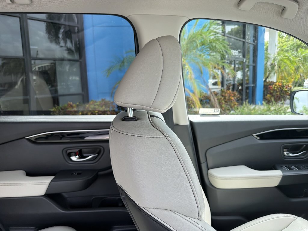 Certified 2026 Honda Passport RTL image 16