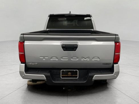 Used 2024 Toyota Tacoma SR5 AWD/4WD image 6