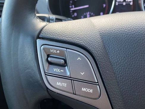 Used 2019 Hyundai Santa Fe XL image 16