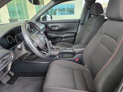Certified 2025 Honda HR-V Sport image 9