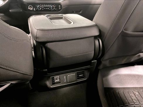 Used 2023 Chevrolet Silverado 1500 LT image 27