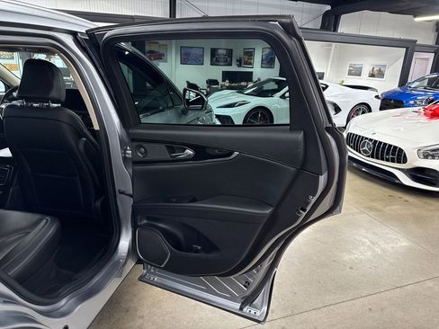 Used 2022 Lincoln Nautilus Reserve w/ Luxury Package image 38