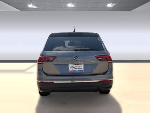 Used 2022 Volkswagen Tiguan SE FWD image 9