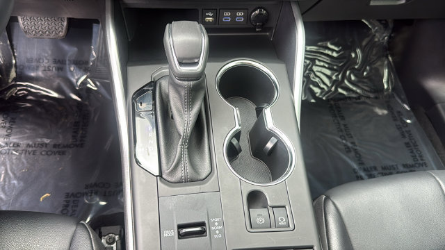Used 2022 Toyota Highlander XLE FWD image 26