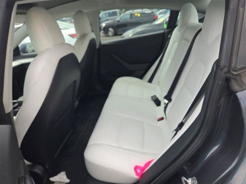 Used 2022 Tesla Model 3 Long Range AWD/4WD image 7