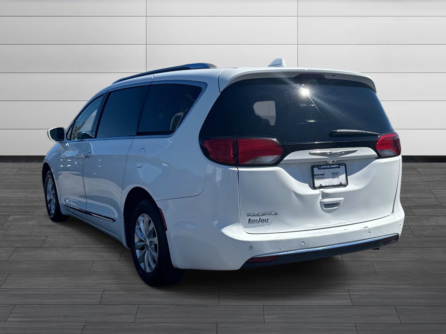 Used 2019 Chrysler Pacifica Touring-L FWD image 7