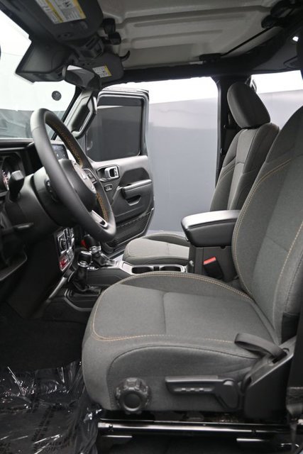Used 2024 Jeep Wrangler Unlimited Sport AWD/4WD image 11