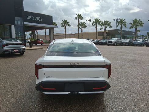 New 2026 Kia K4 FWD image 5