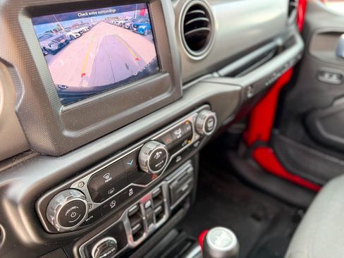 Used 2022 Jeep Wrangler Unlimited Sport image 24