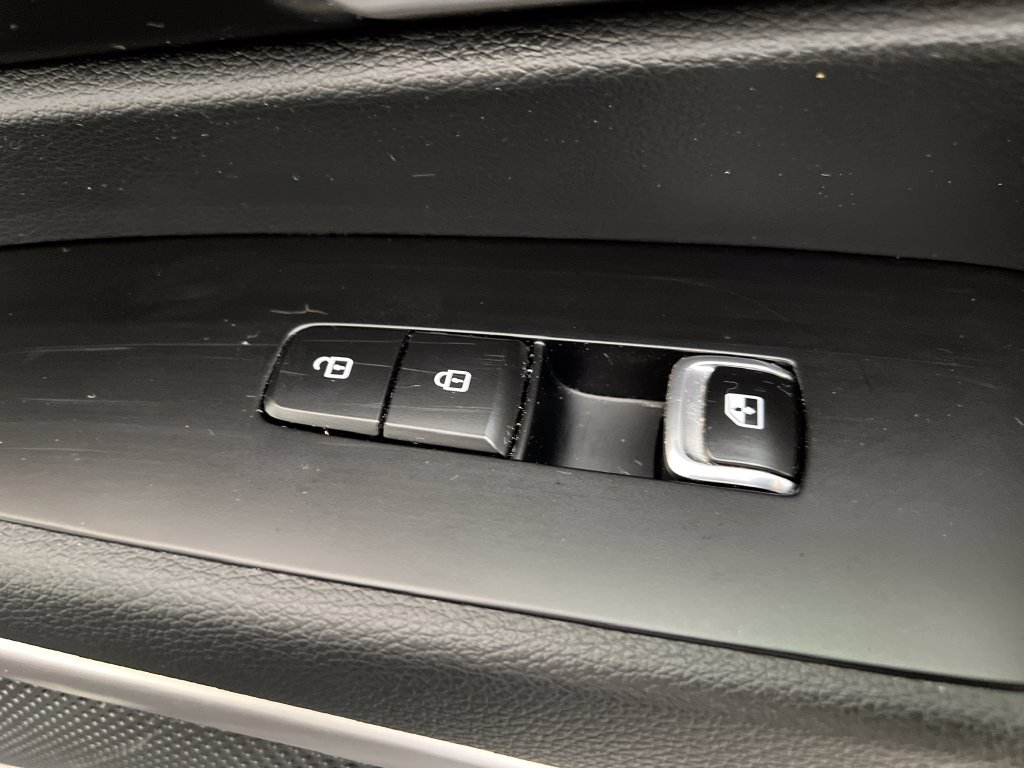 Used 2025 Kia Telluride S FWD image 36