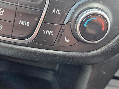 Used 2020 Chevrolet Equinox LT w/ Driver Convenience Package image 27