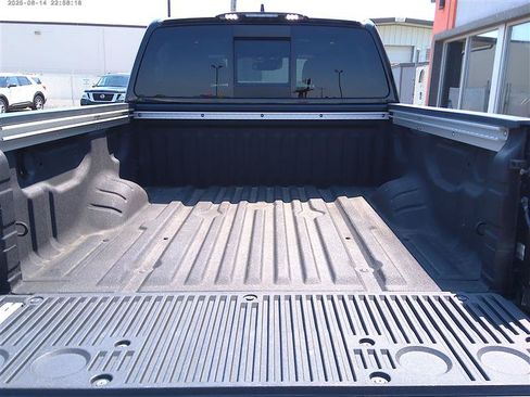 Used 2022 Nissan Titan PRO-4X w/ Pro-4x Convenience Package AWD/4WD image 21