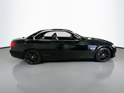 Used 2013 BMW 335i Convertible image 9