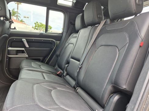Certified 2024 Land Rover Defender 110 X-Dynamic SE AWD/4WD image 23