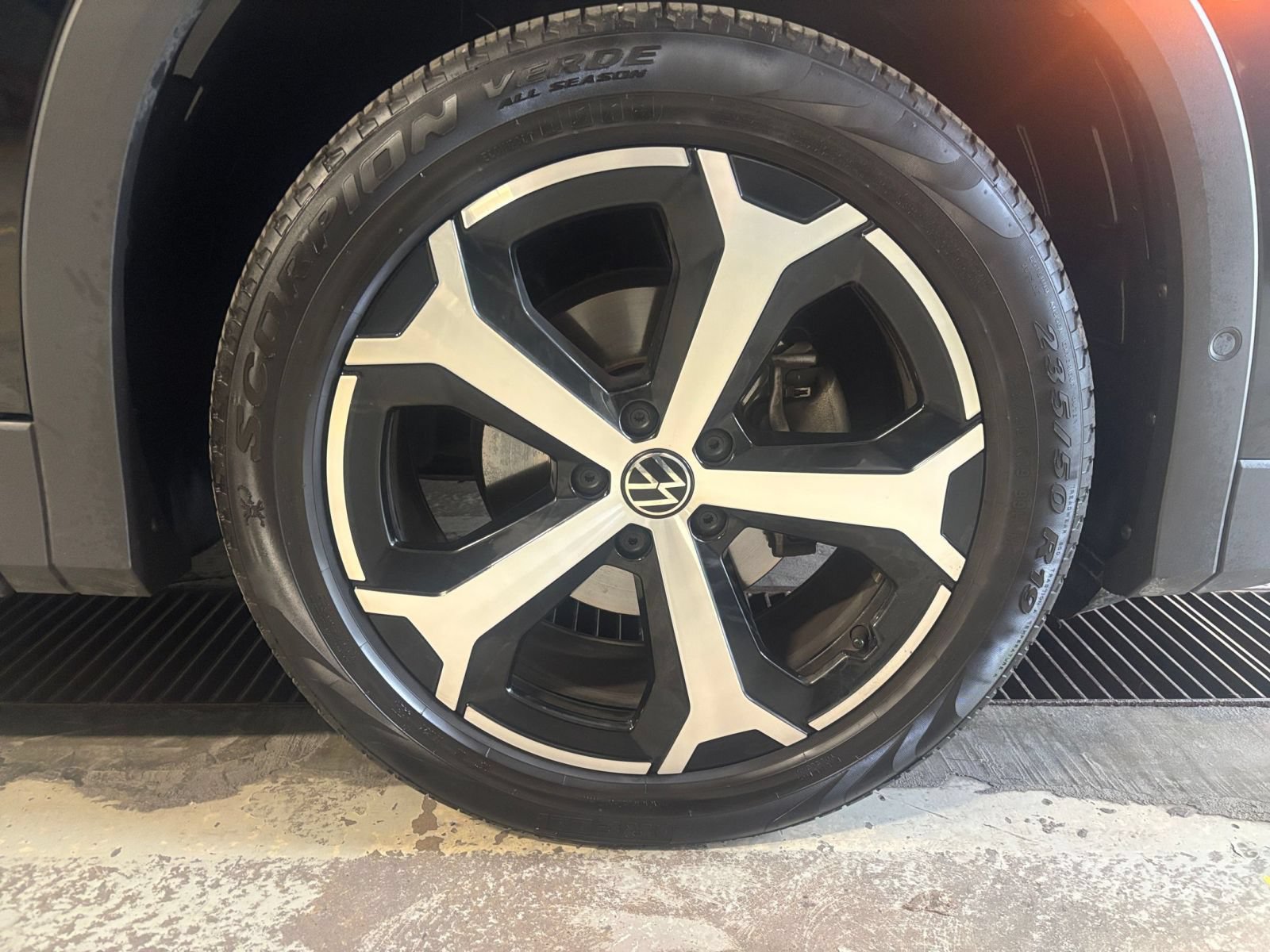 Used 2026 Volkswagen Tiguan SE FWD image 31