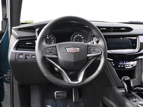 New 2025 Cadillac XT6 Sport w/ Technology Package image 12