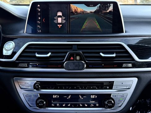 Used 2019 BMW 750i xDrive w/ Executive Package image 29