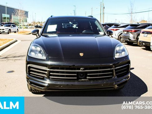 Used 2023 Porsche Cayenne S Platinum w/ Premium Package Plus image 10