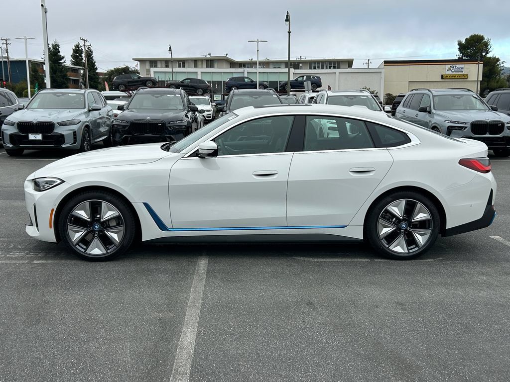 Used 2023 BMW i4 eDrive35 w/ Premium Package RWD image 2