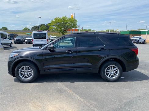 New 2026 Ford Explorer Active AWD/4WD image 4