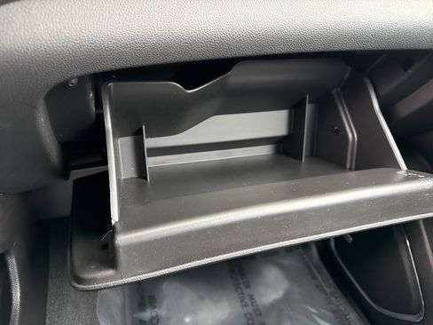 Used 2020 GMC Yukon XL SLE w/ SLE Value Package image 24