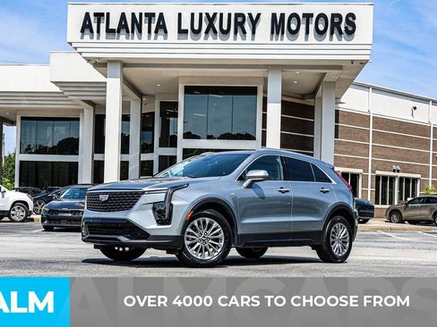 Used 2025 Cadillac XT4 Premium Luxury FWD image 3