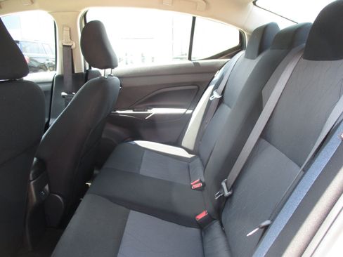 Used 2025 Nissan Versa SV FWD image 27