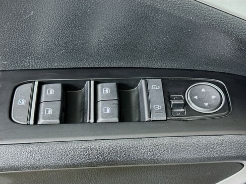 Used 2025 Kia Soul LX w/ LX Technology Package image 15