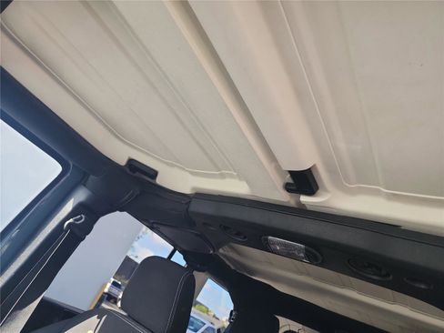 Used 2015 Jeep Wrangler Unlimited Sahara w/ Connectivity Group image 21