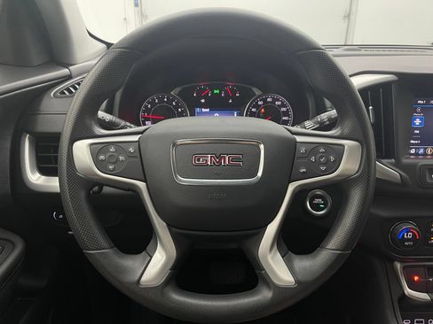 Used 2022 GMC Terrain SLE w/ Driver Convenience Package FWD image 18