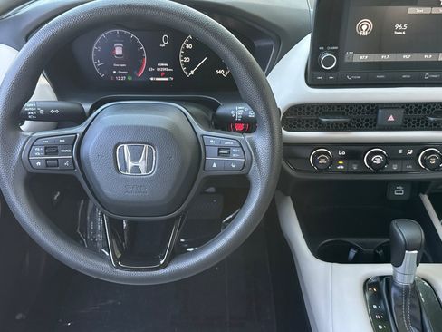 Used 2024 Honda HR-V LX image 31