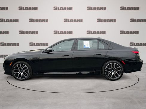 Certified 2025 BMW 750e xDrive w/ Executive Package image 2