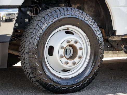 Used 2021 Ford F350 XLT AWD/4WD image 11