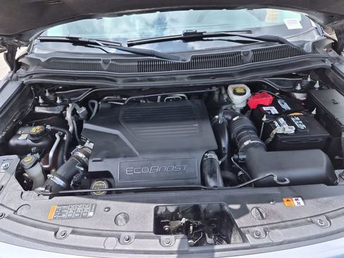 Used 2016 Ford Explorer Platinum AWD/4WD image 16