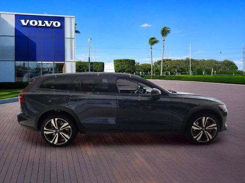 New 2026 Volvo V60 B5 Cross Country Plus w/ Protection Package Premier AWD/4WD image 8