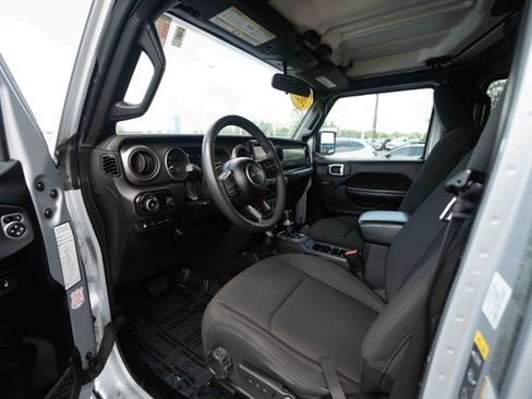 Used 2023 Jeep Wrangler Unlimited AWD/4WD image 8