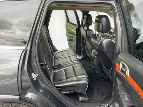 Used 2011 Jeep Grand Cherokee Overland image 15