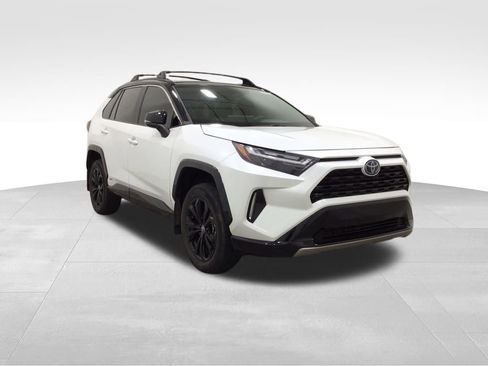 Used 2023 Toyota RAV4 XSE AWD/4WD image 5