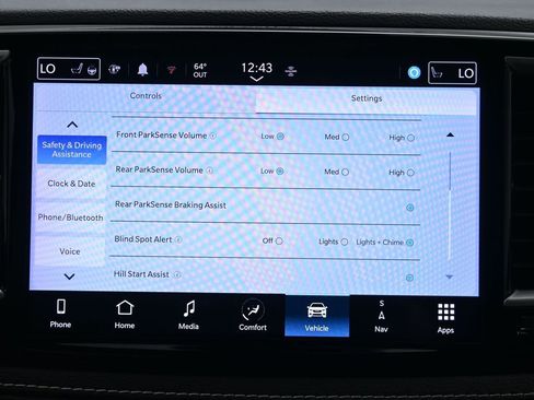 Used 2022 Chrysler Pacifica Touring-L w/ Uconnect Theater Family Group image 36