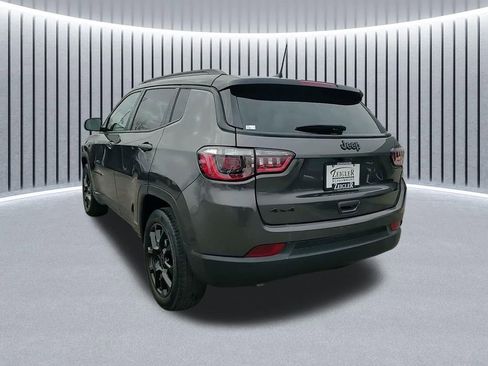 Used 2023 Jeep Compass Altitude w/ Convenience Group image 12