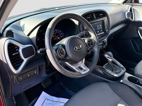 Certified 2020 Kia Soul LX image 9
