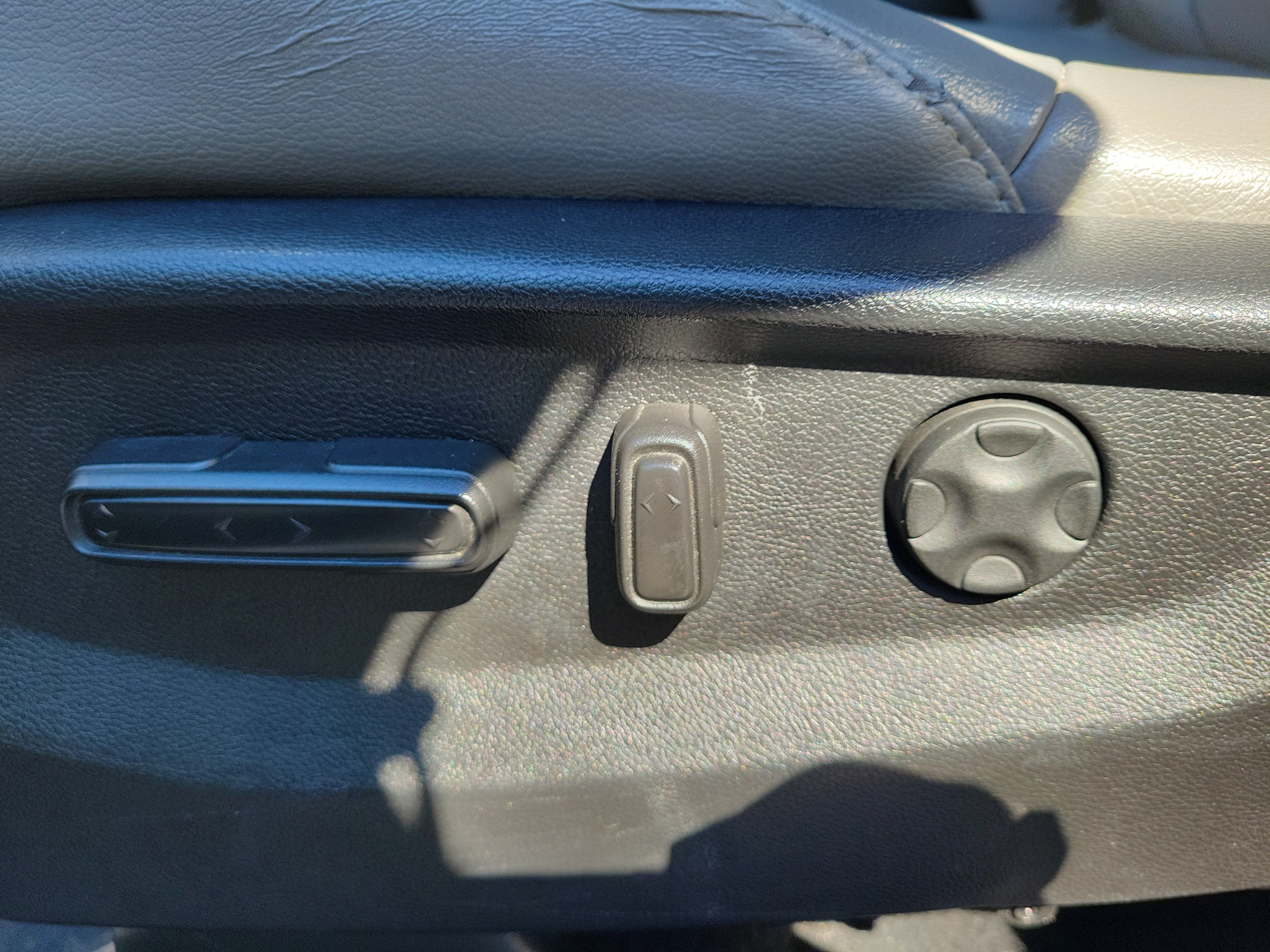 Used 2017 Honda CR-V Touring image 18