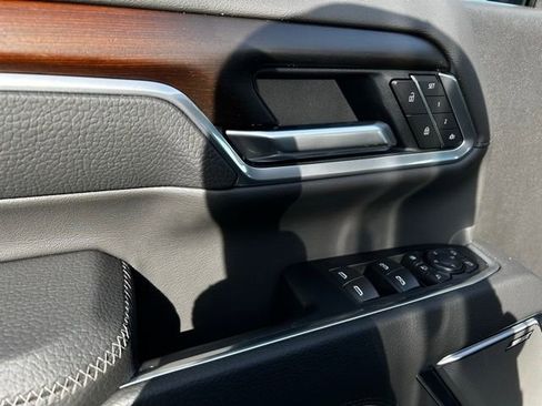 New 2026 GMC Sierra 2500 Denali w/ Denali Reserve Package image 12