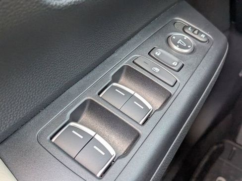 Used 2025 Honda CR-V EX-L image 24